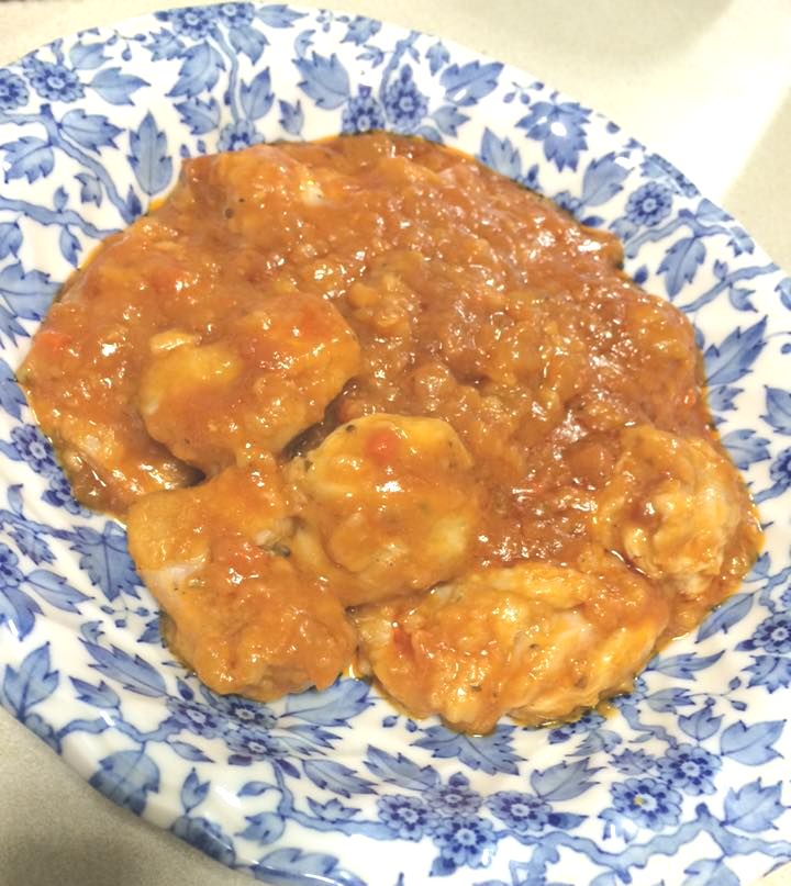 鶏肉のトマトソース煮込み